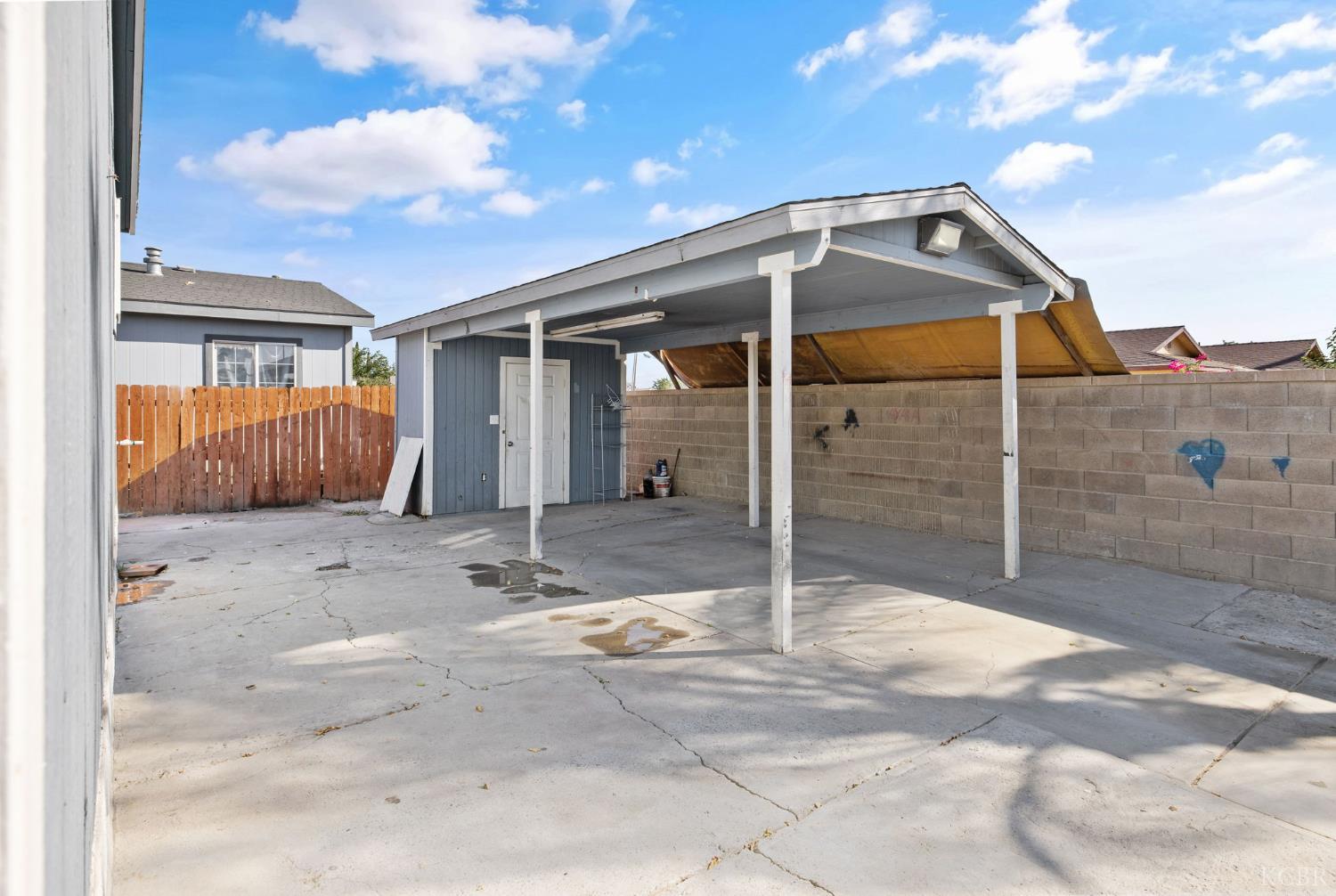 36581 Acorn Ave, Huron, CA 93234