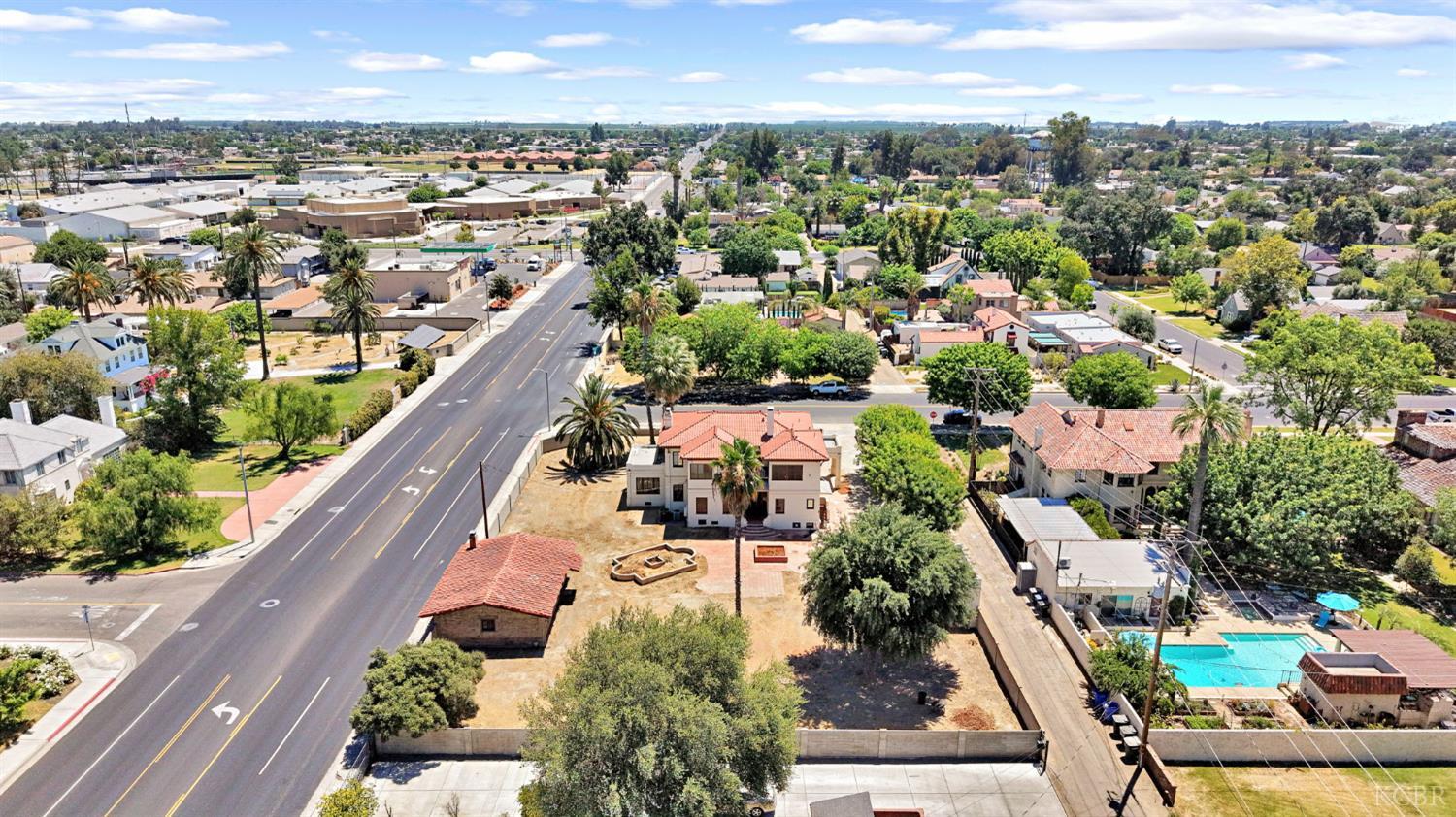 1630 N Irwin St, Hanford, CA 93230