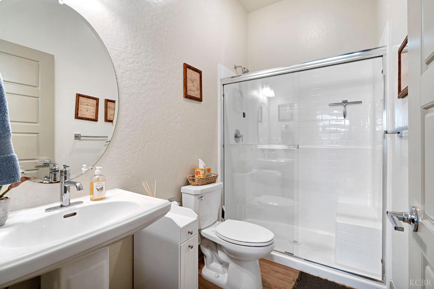 2362 W Andrew Ln, Hanford, CA 93230