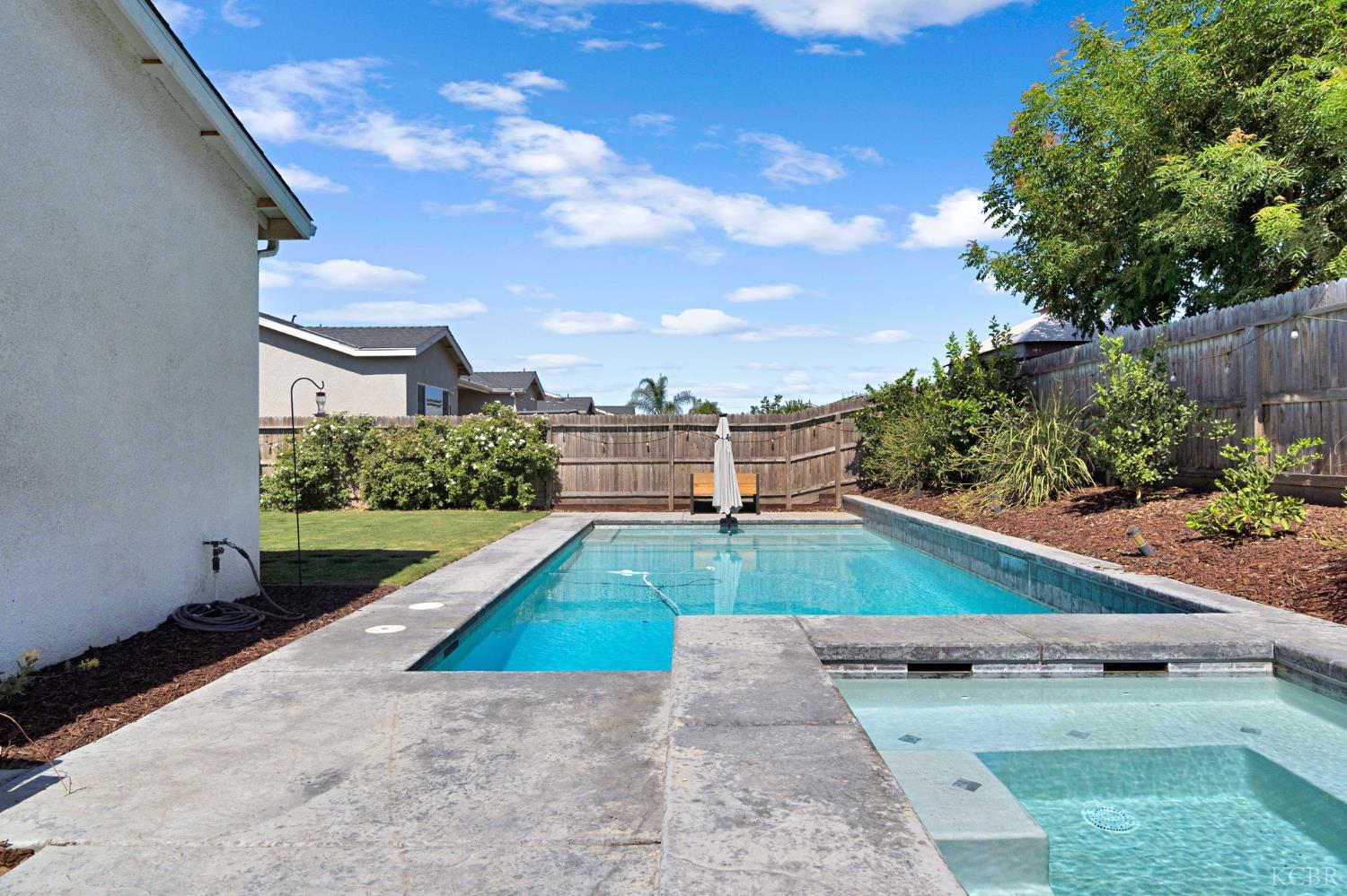 2362 W Andrew Ln, Hanford, CA 93230