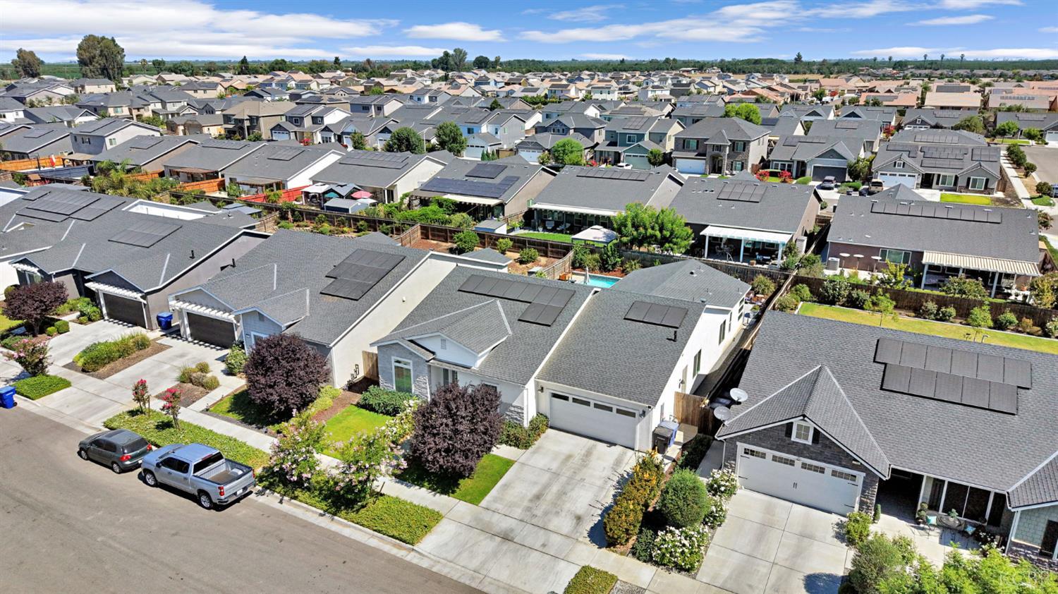 2362 W Andrew Ln, Hanford, CA 93230