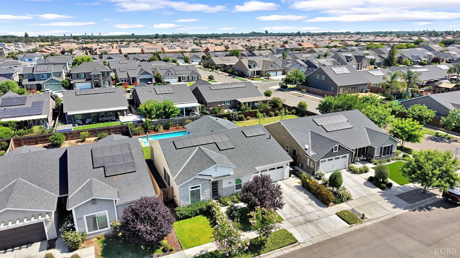 2362 W Andrew Ln, Hanford, CA 93230