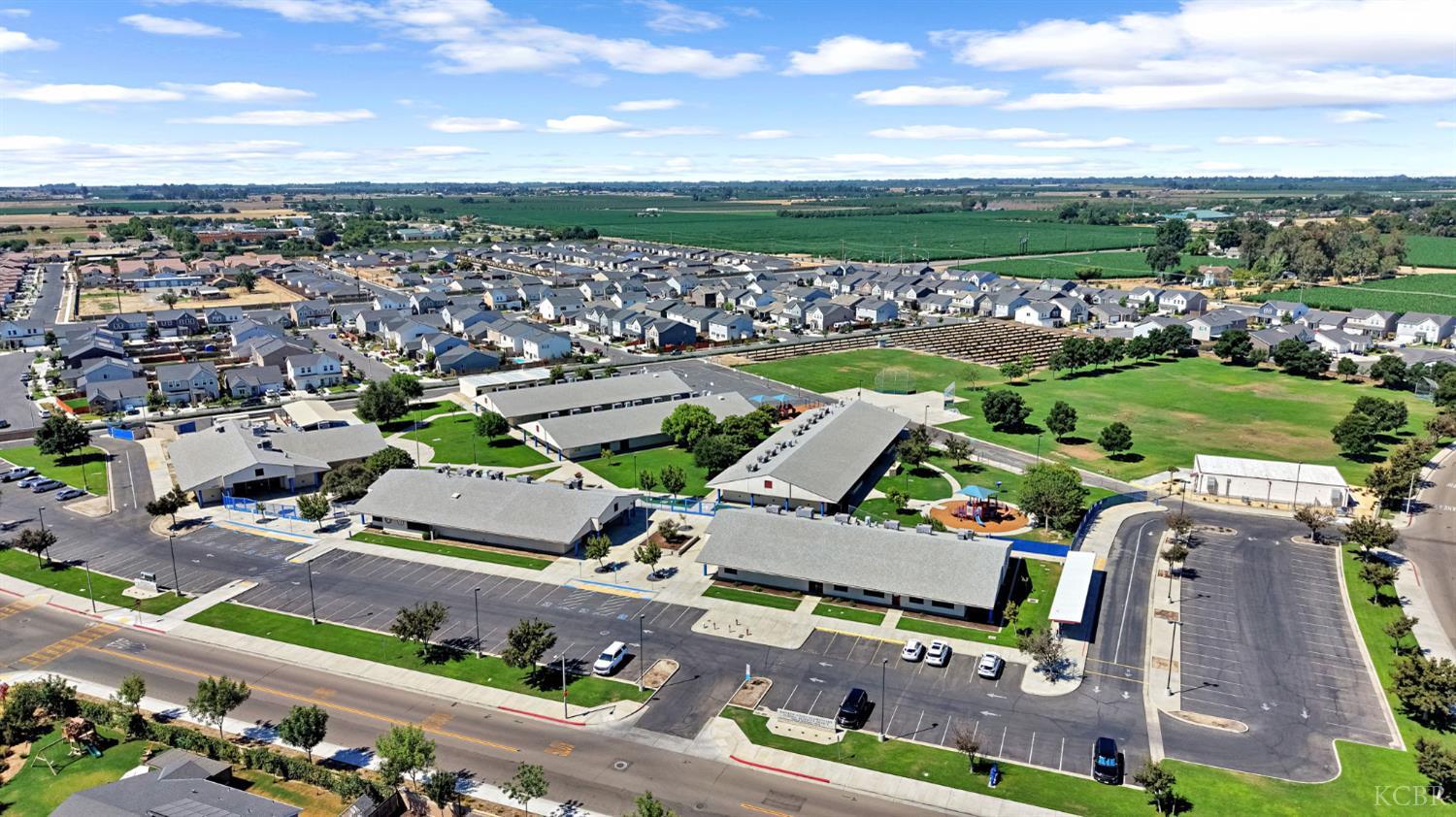 2362 W Andrew Ln, Hanford, CA 93230