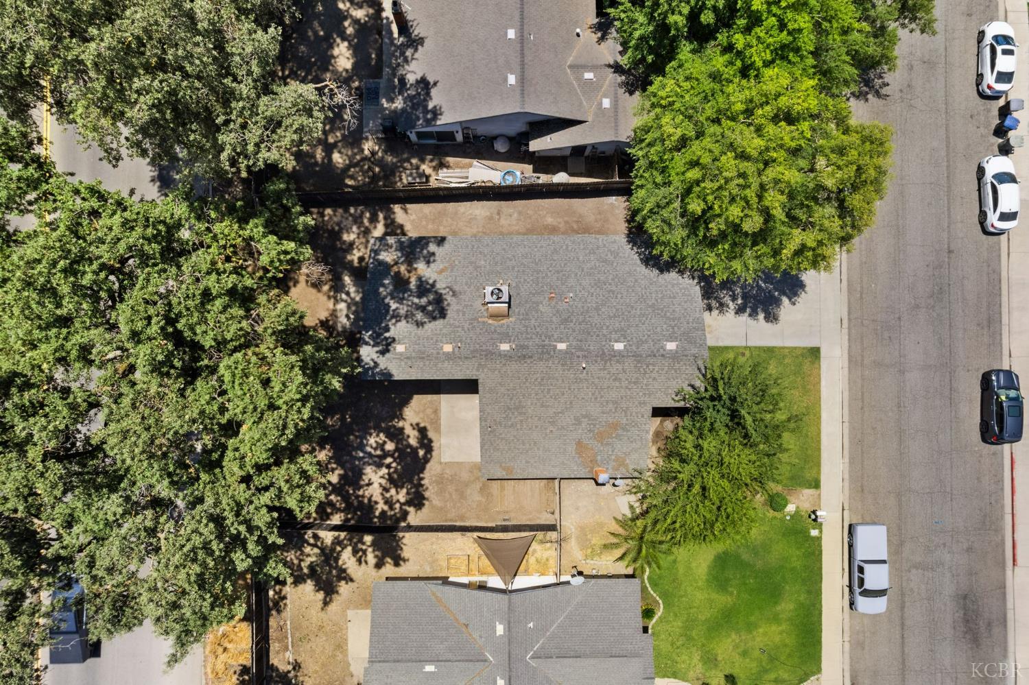 2500 N Charter Oak Ct, Visalia, CA 93292