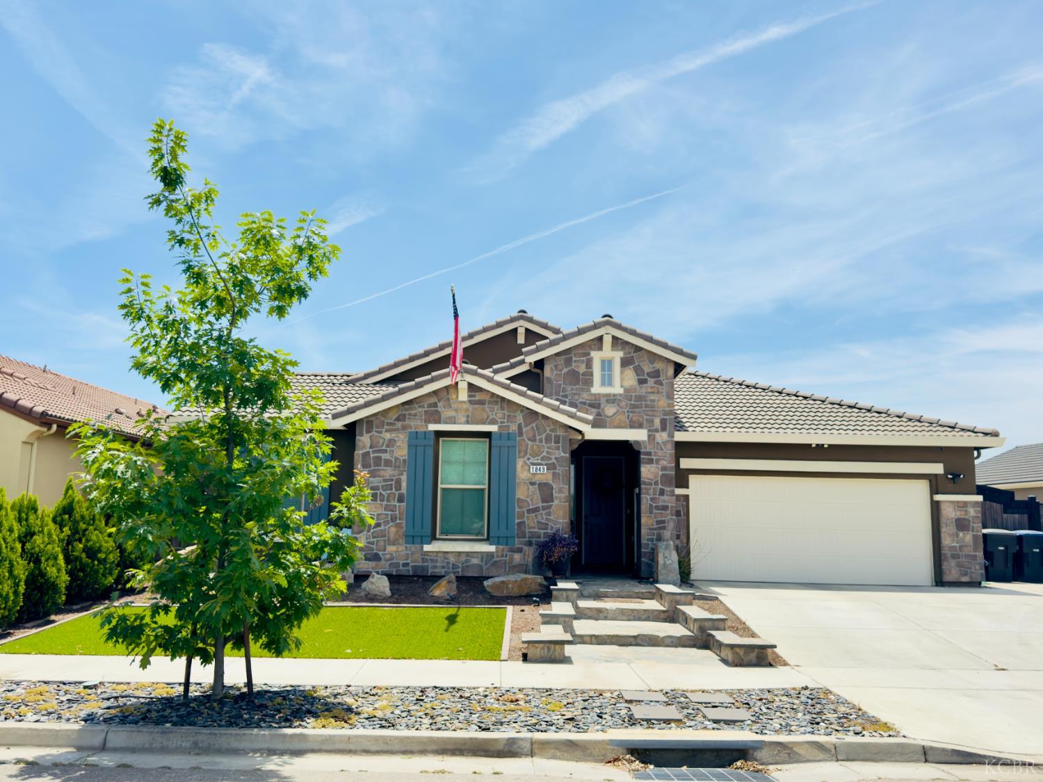 1849 W Porter Ave, Visalia, CA 93291