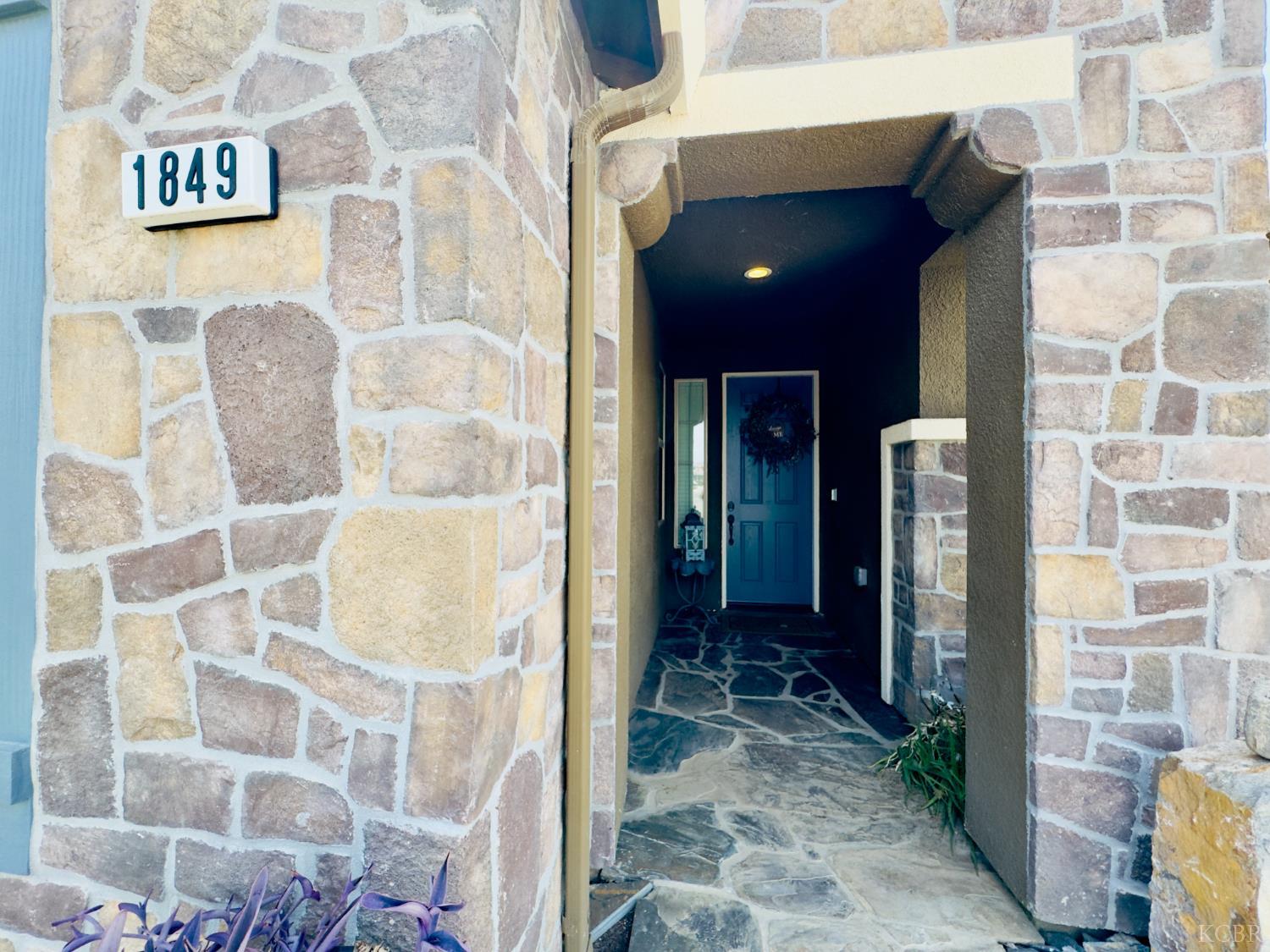 1849 W Porter Ave, Visalia, CA 93291