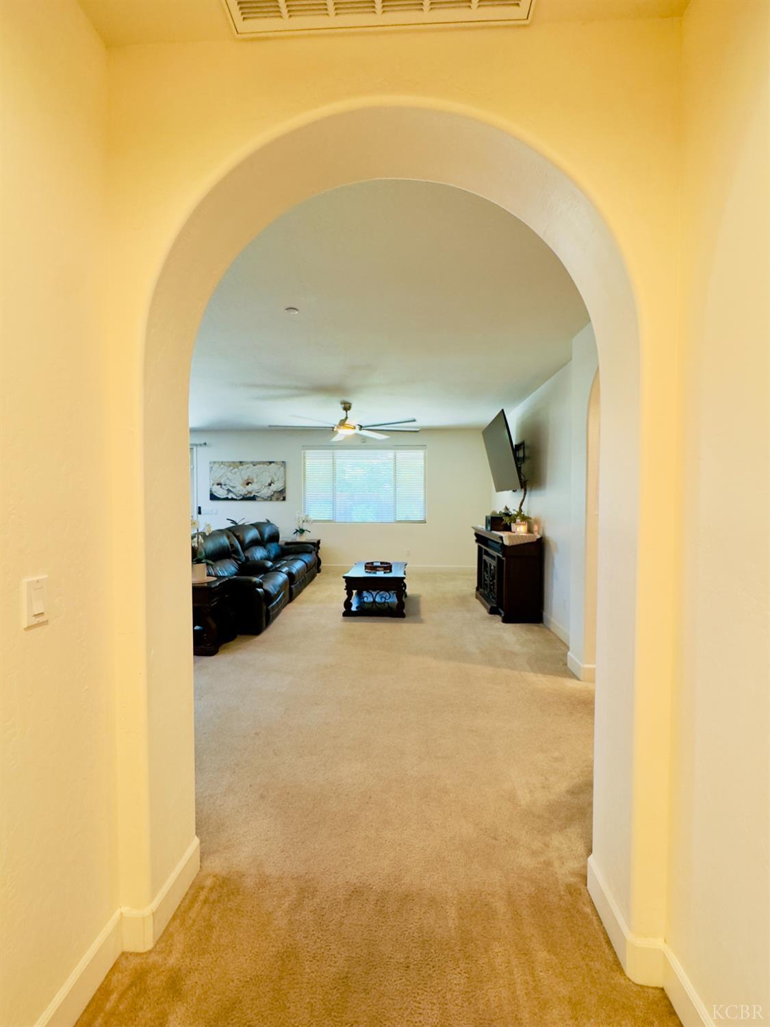 1849 W Porter Ave, Visalia, CA 93291
