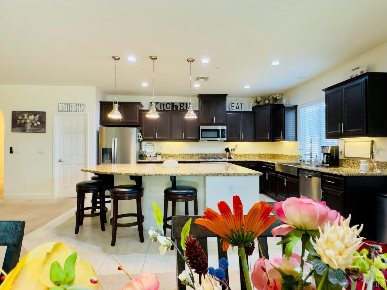 1849 W Porter Ave, Visalia, CA 93291