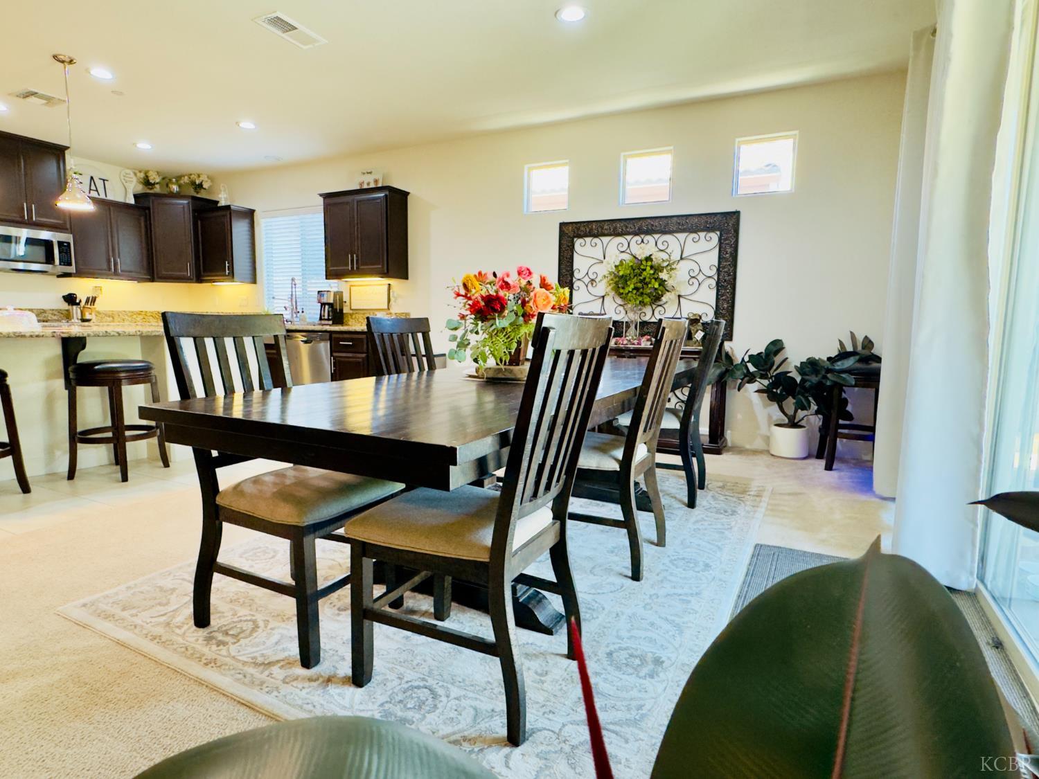 1849 W Porter Ave, Visalia, CA 93291