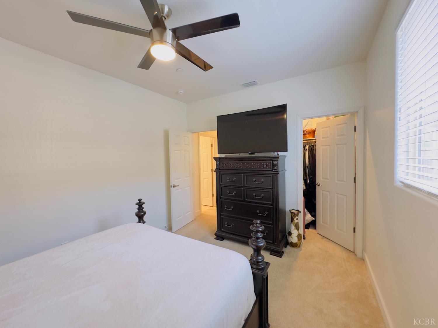 1849 W Porter Ave, Visalia, CA 93291
