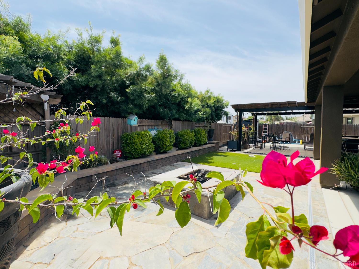 1849 W Porter Ave, Visalia, CA 93291