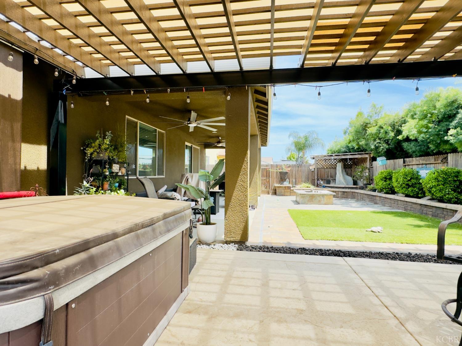 1849 W Porter Ave, Visalia, CA 93291