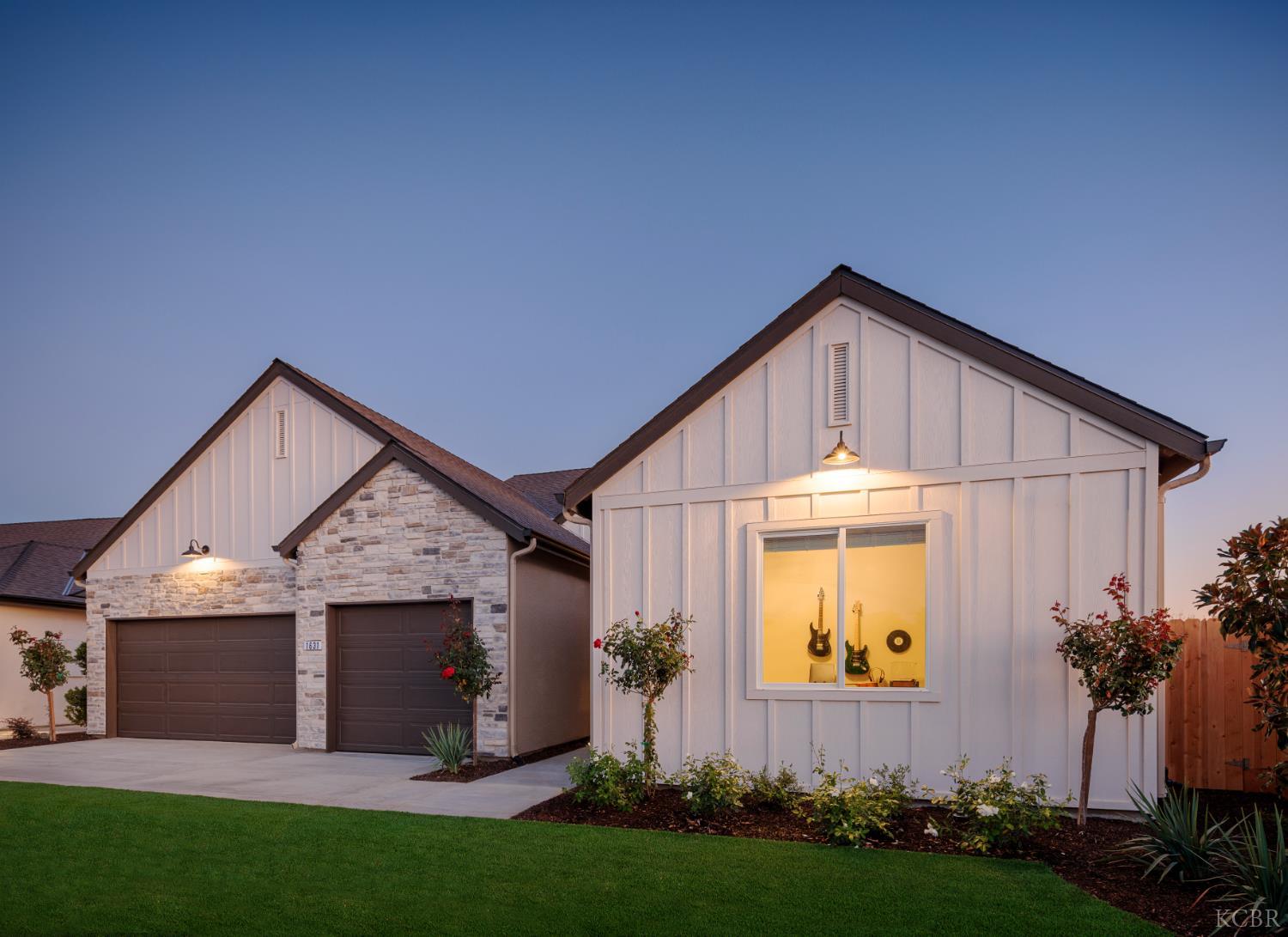 1631 AE 95 S Sable Pl, Hanford, CA 93230
