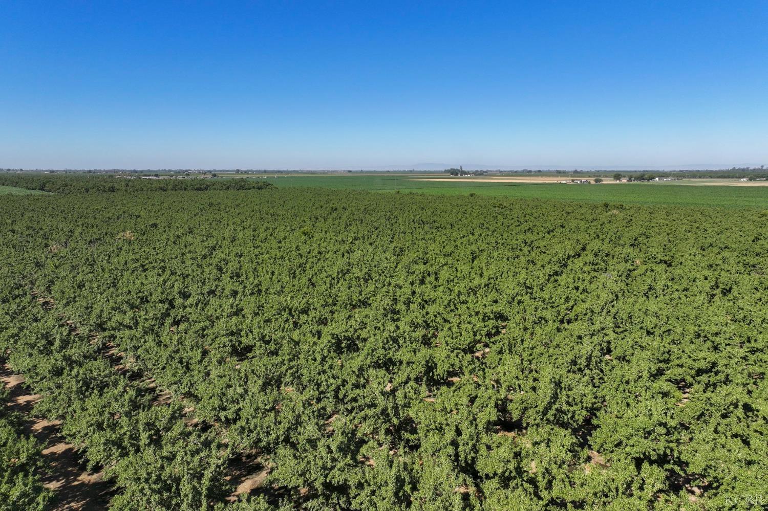 14056 Elgin Ave, Hanford, CA 93230