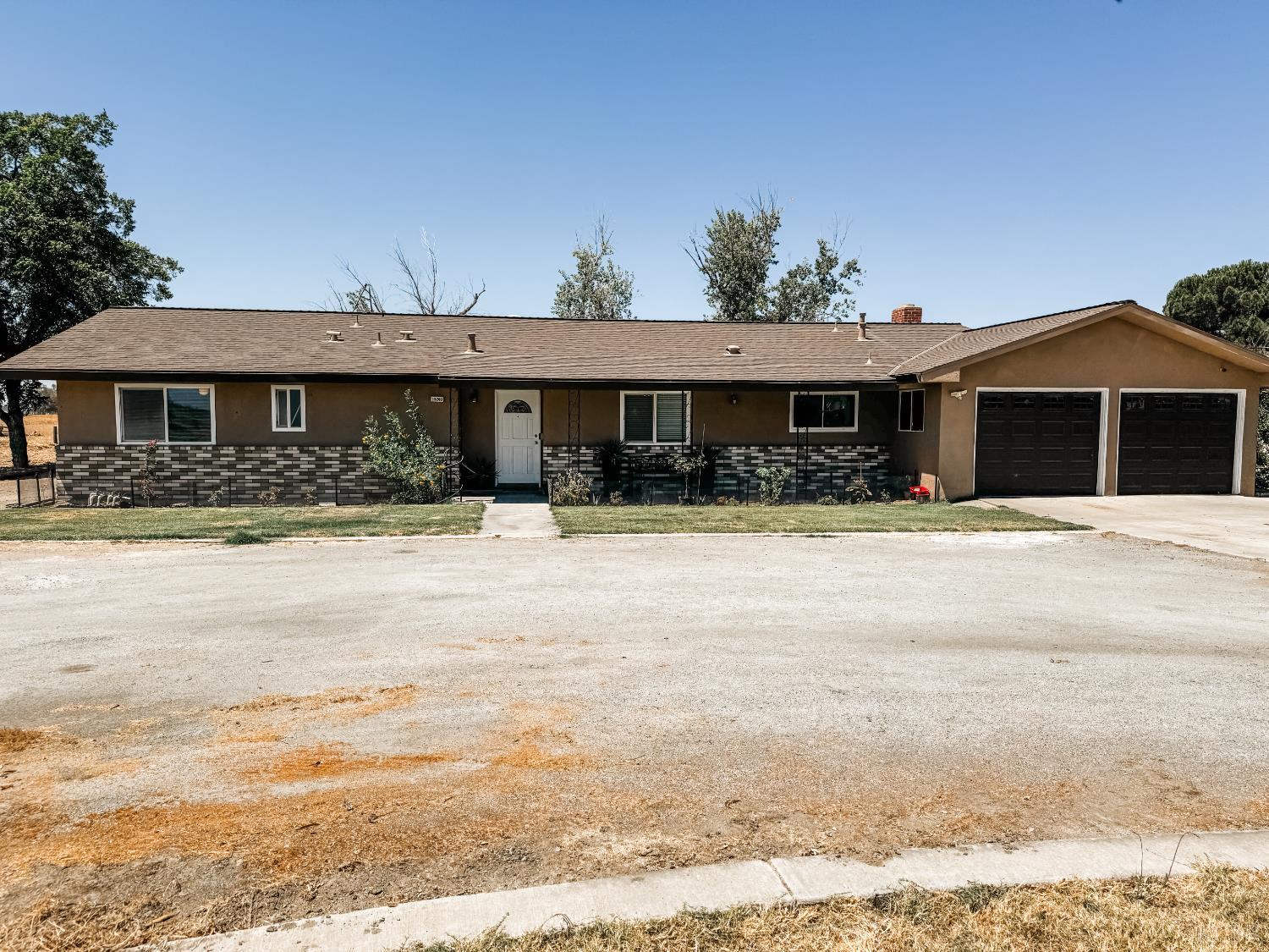 18240 Jackson Ave, Lemoore, CA 93245