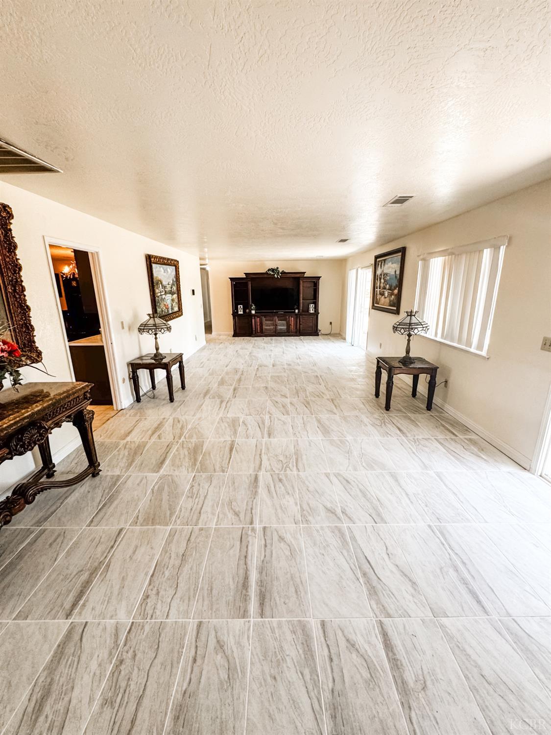 18240 Jackson Ave, Lemoore, CA 93245