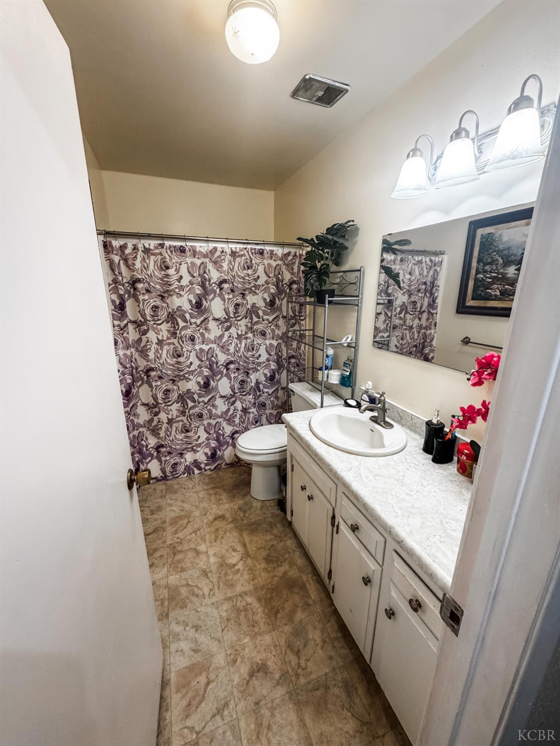 18240 Jackson Ave, Lemoore, CA 93245
