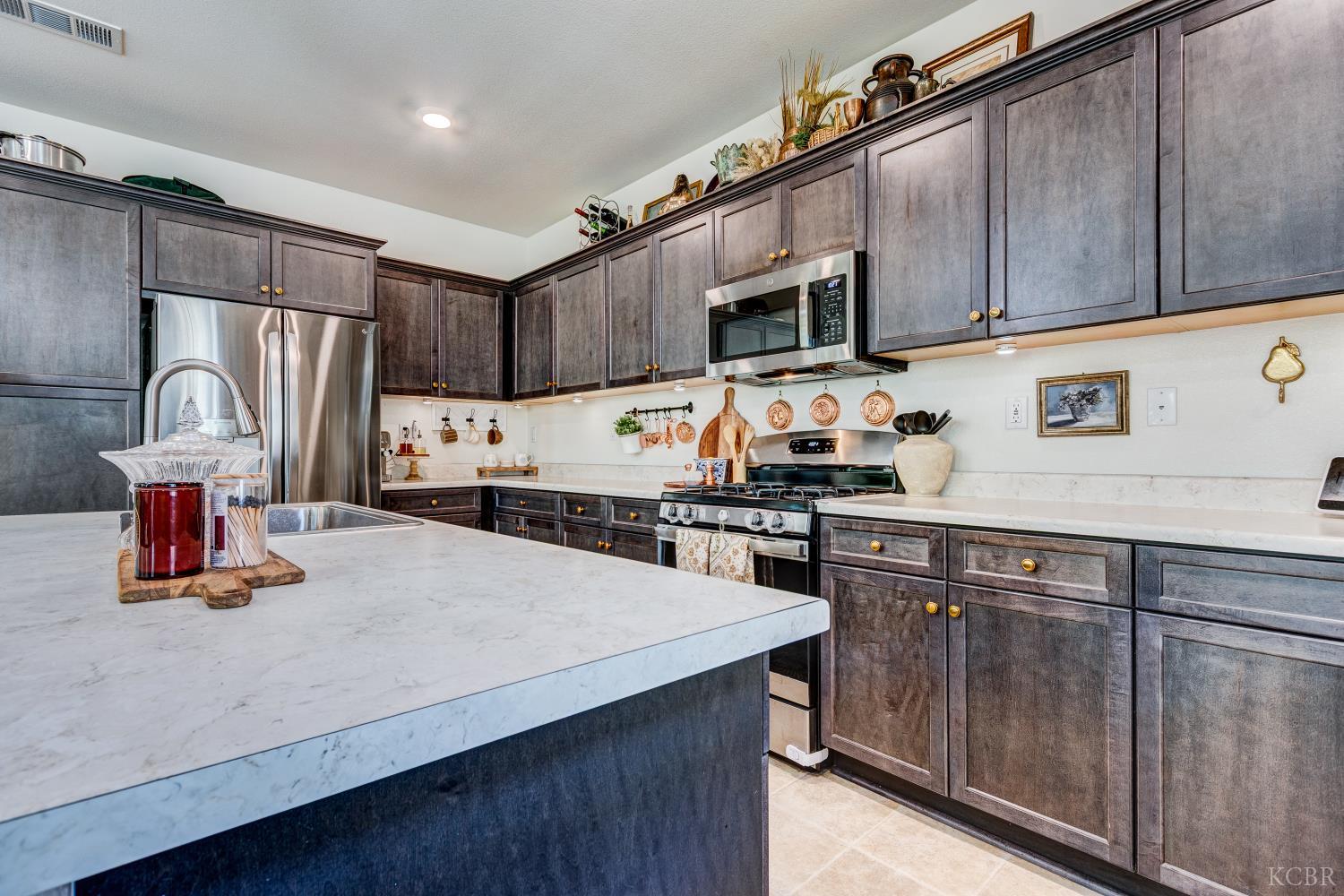 17160 Gray Pine Pl, San Bernardino, CA 92407