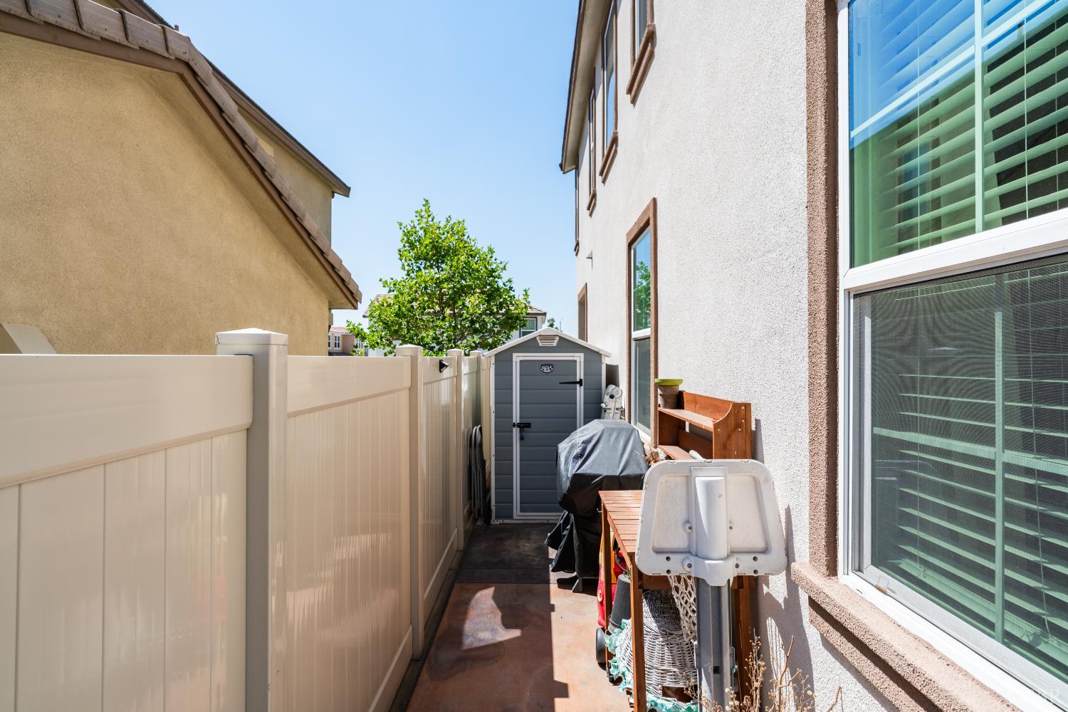 17160 Gray Pine Pl, San Bernardino, CA 92407