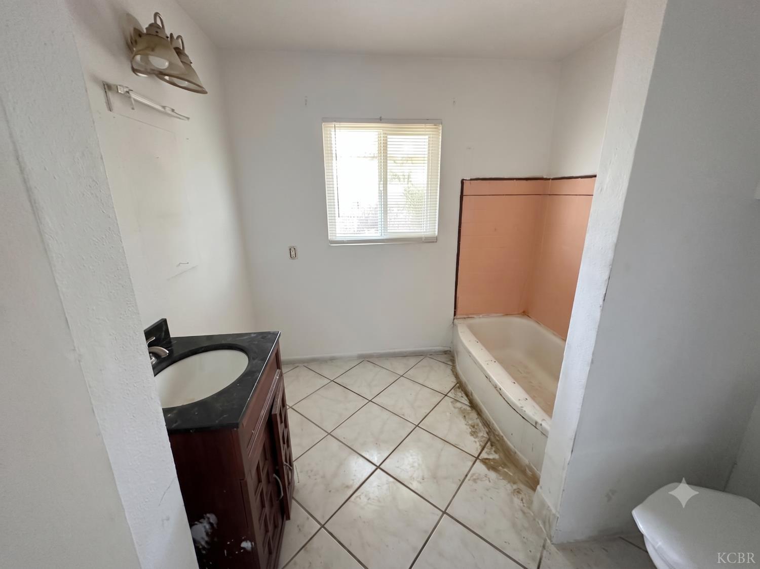 3974 Maywood Dr N, Fresno, CA 93703