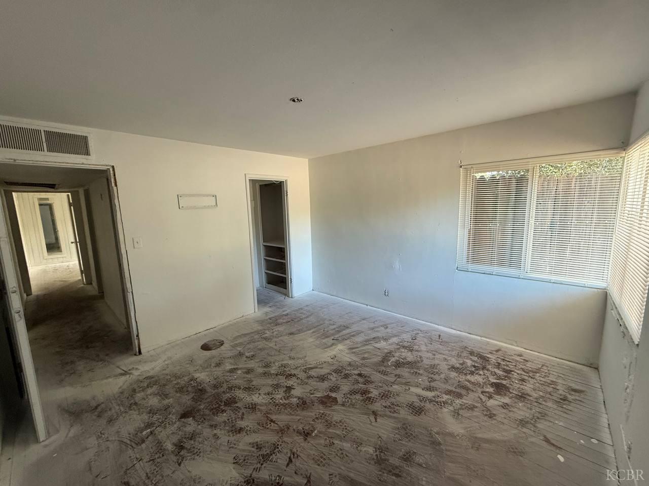 3974 Maywood Dr N, Fresno, CA 93703