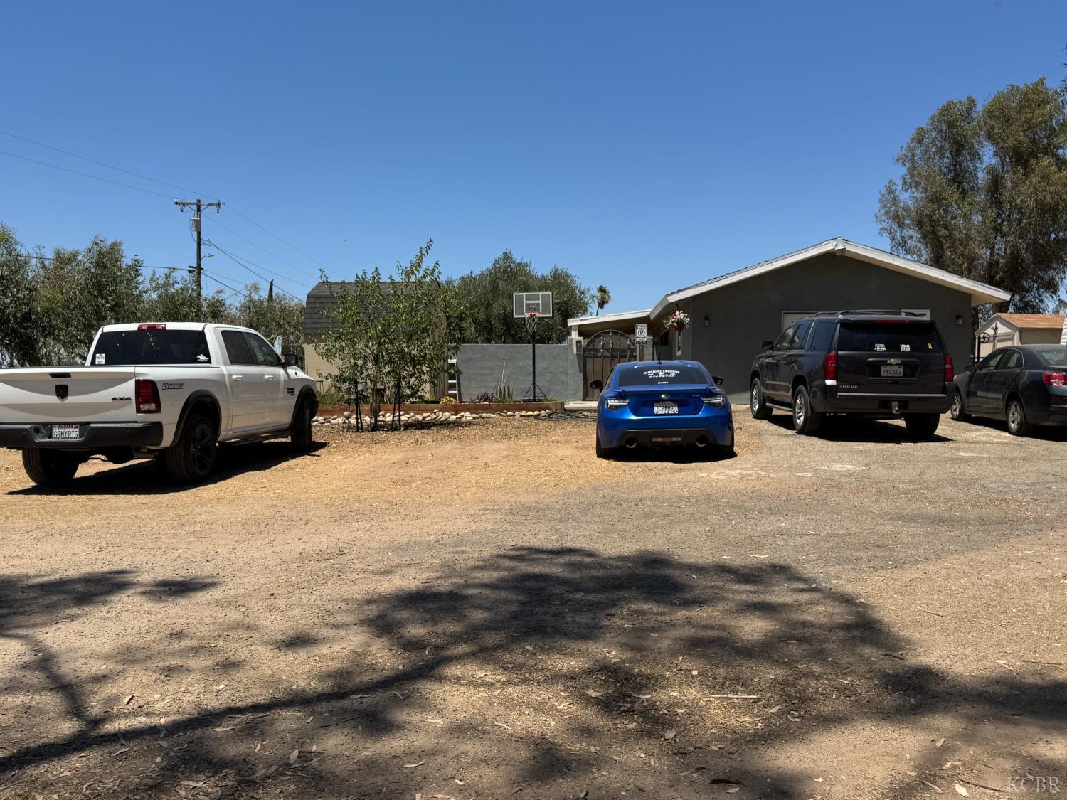 20283 Oakhill Rd, Madera, CA 93638
