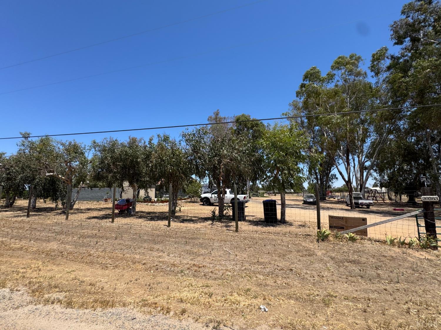 20283 Oakhill Rd, Madera, CA 93638
