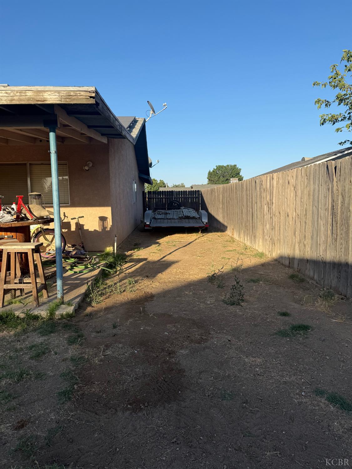 3901 Courtney St, Bakersfield, CA 93312
