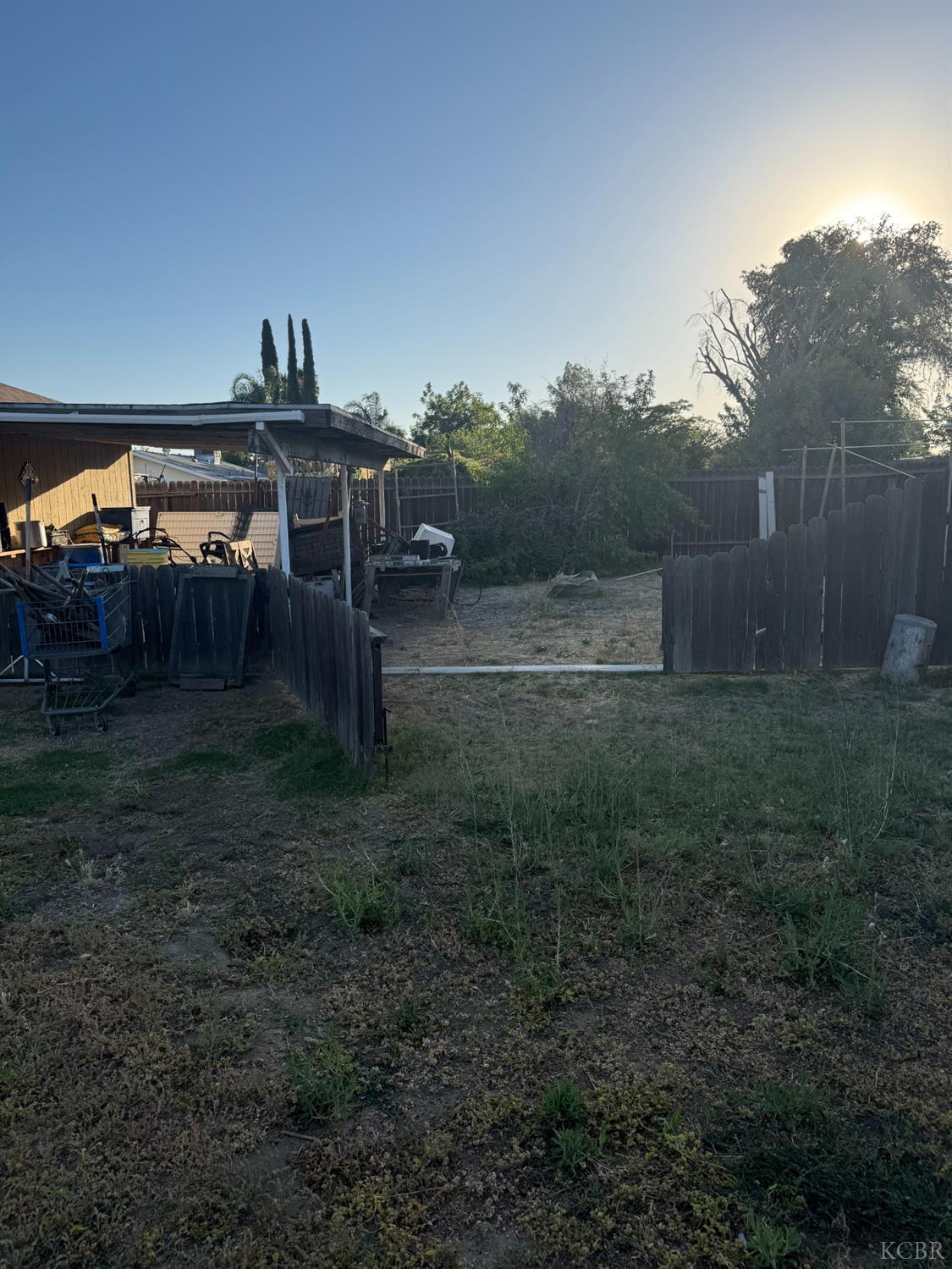 3901 Courtney St, Bakersfield, CA 93312