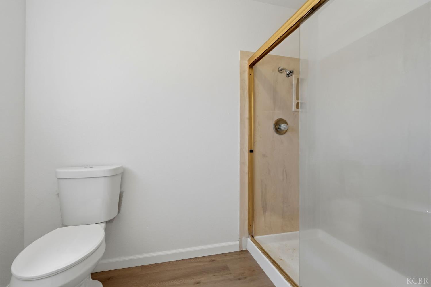 2269 Fernwood Dr, Hanford, CA 93230