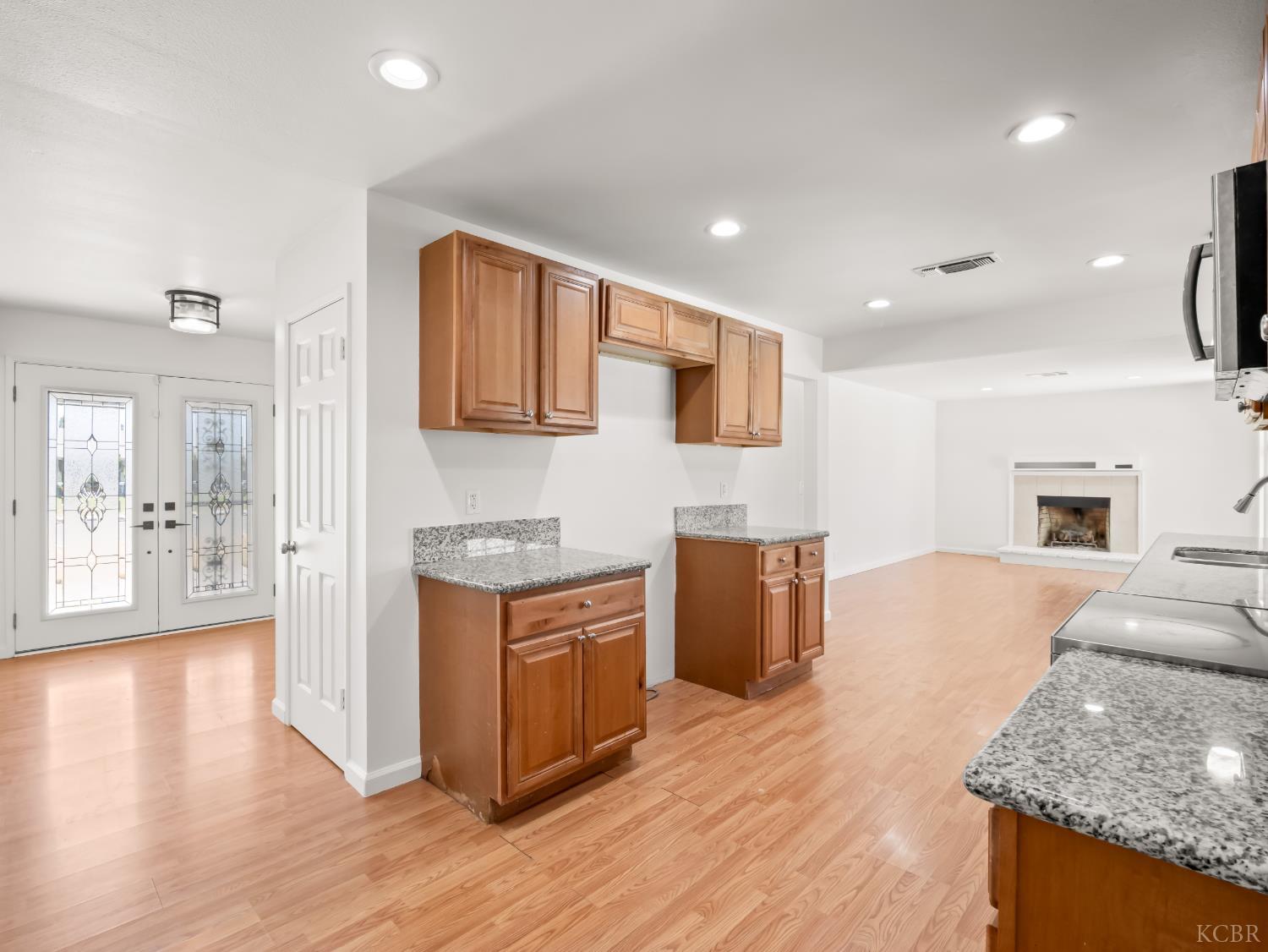 580 E Spruce Ave, Lemoore, CA 93245