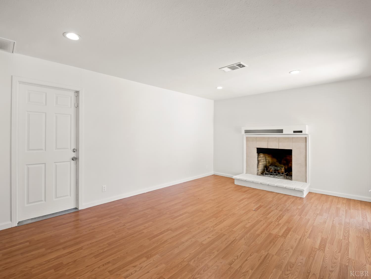 580 E Spruce Ave, Lemoore, CA 93245