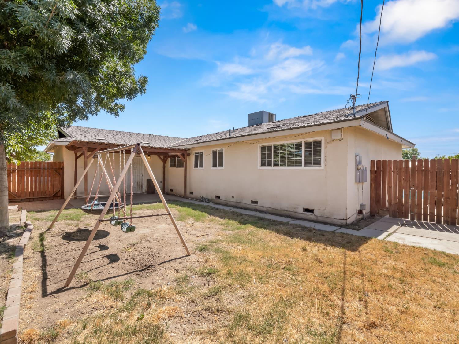 580 E Spruce Ave, Lemoore, CA 93245