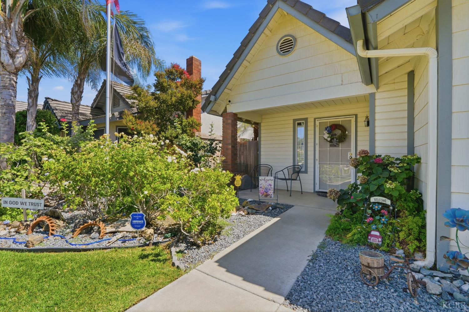 89 Devon Dr, Lemoore, CA 93245
