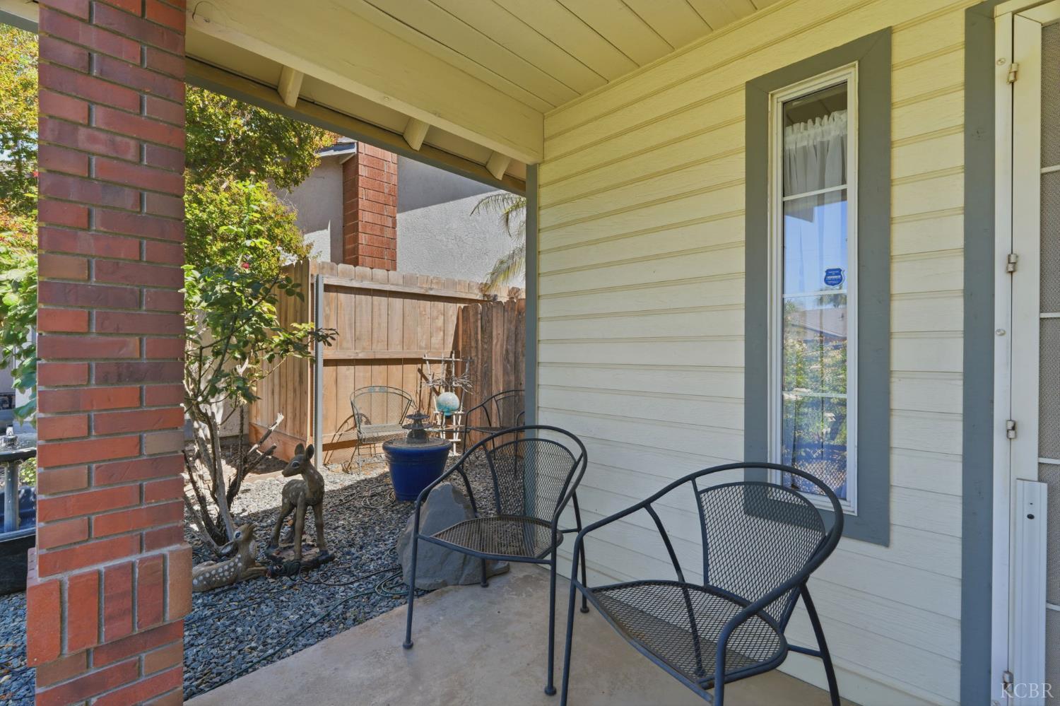 89 Devon Dr, Lemoore, CA 93245