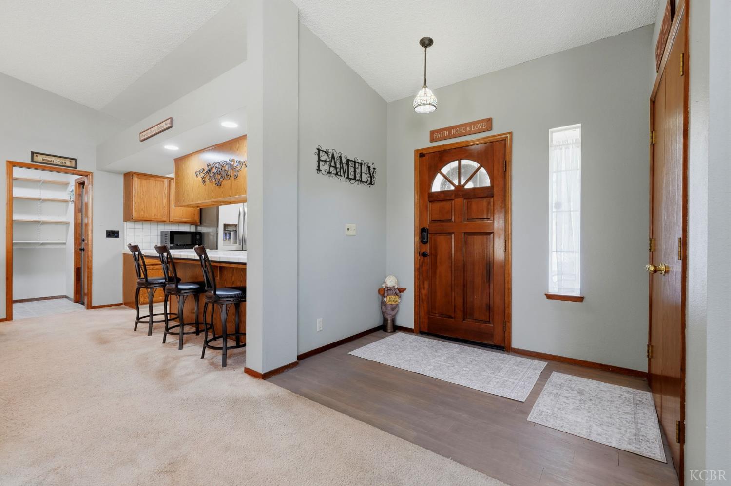 89 Devon Dr, Lemoore, CA 93245