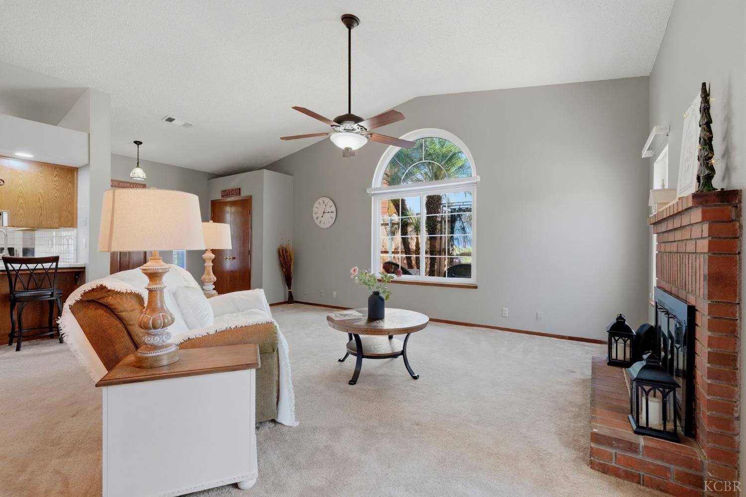 89 Devon Dr, Lemoore, CA 93245