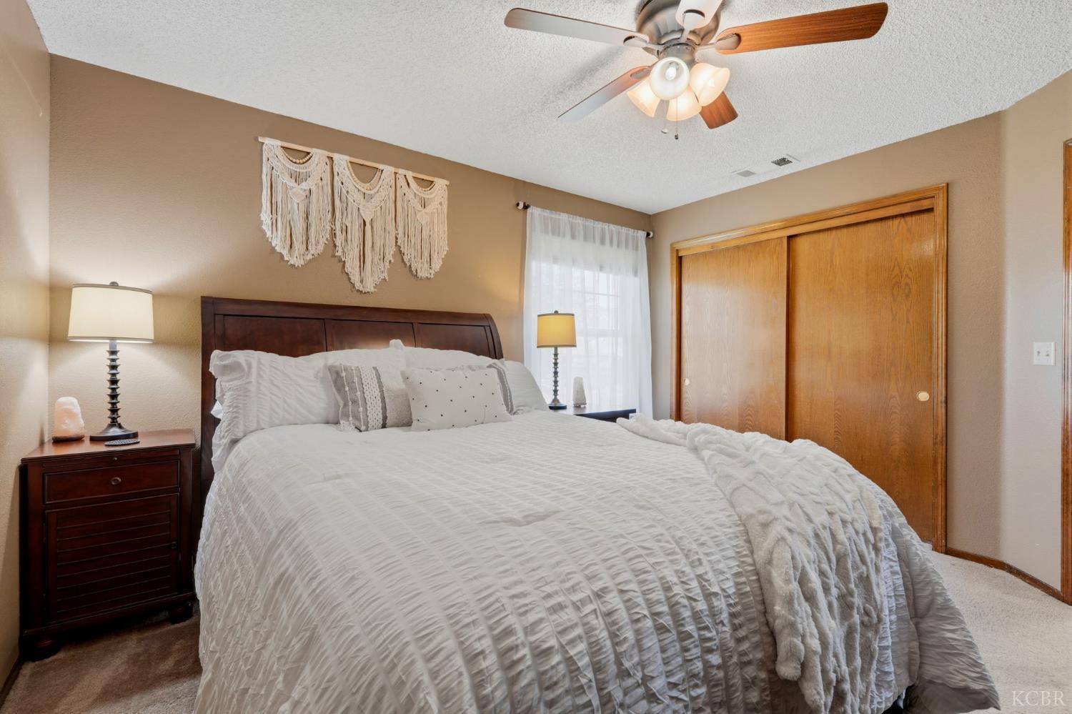 89 Devon Dr, Lemoore, CA 93245