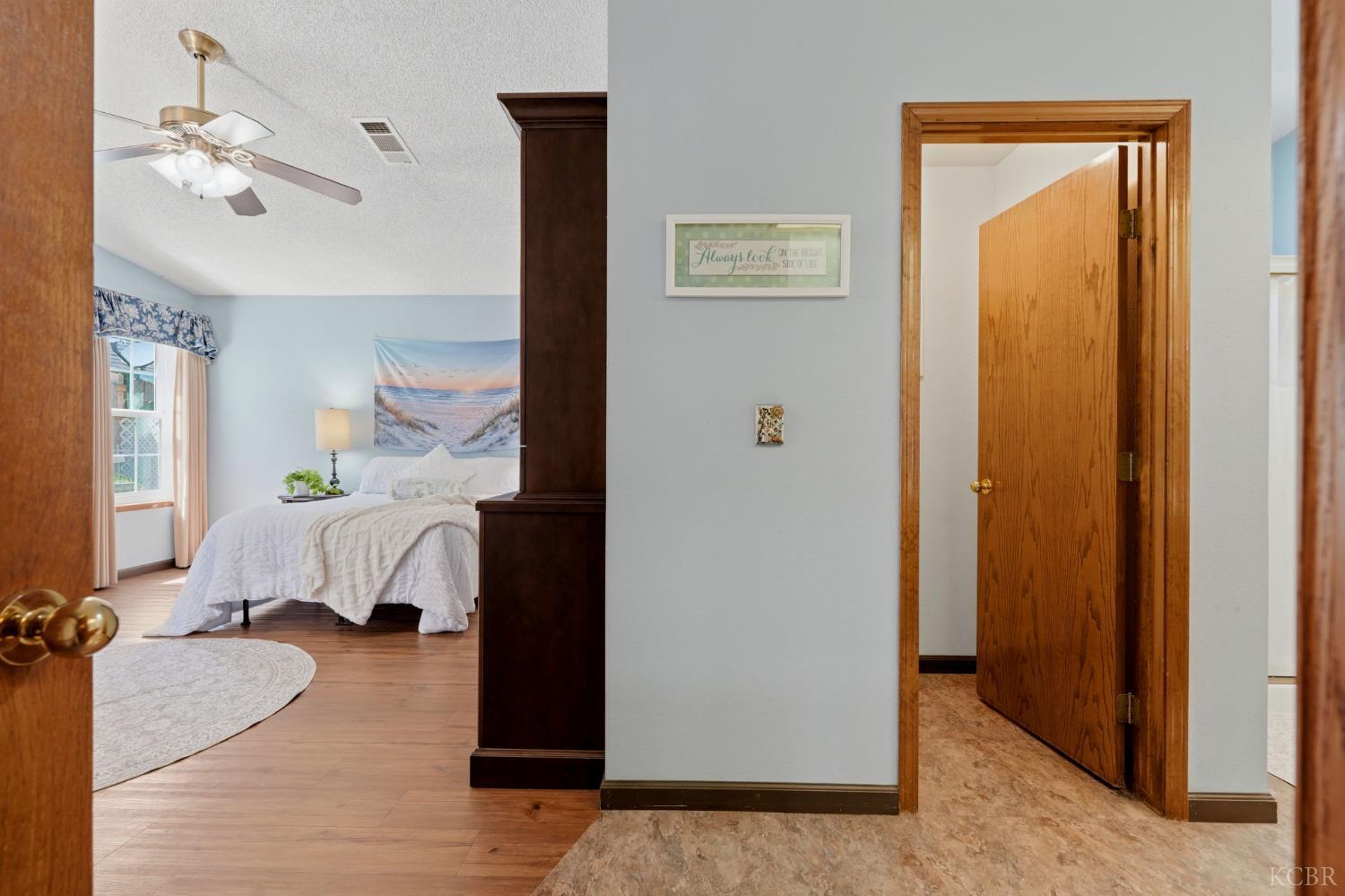 89 Devon Dr, Lemoore, CA 93245