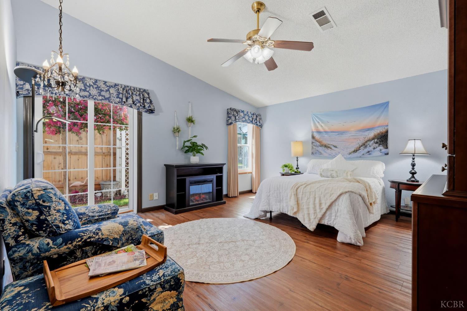 89 Devon Dr, Lemoore, CA 93245