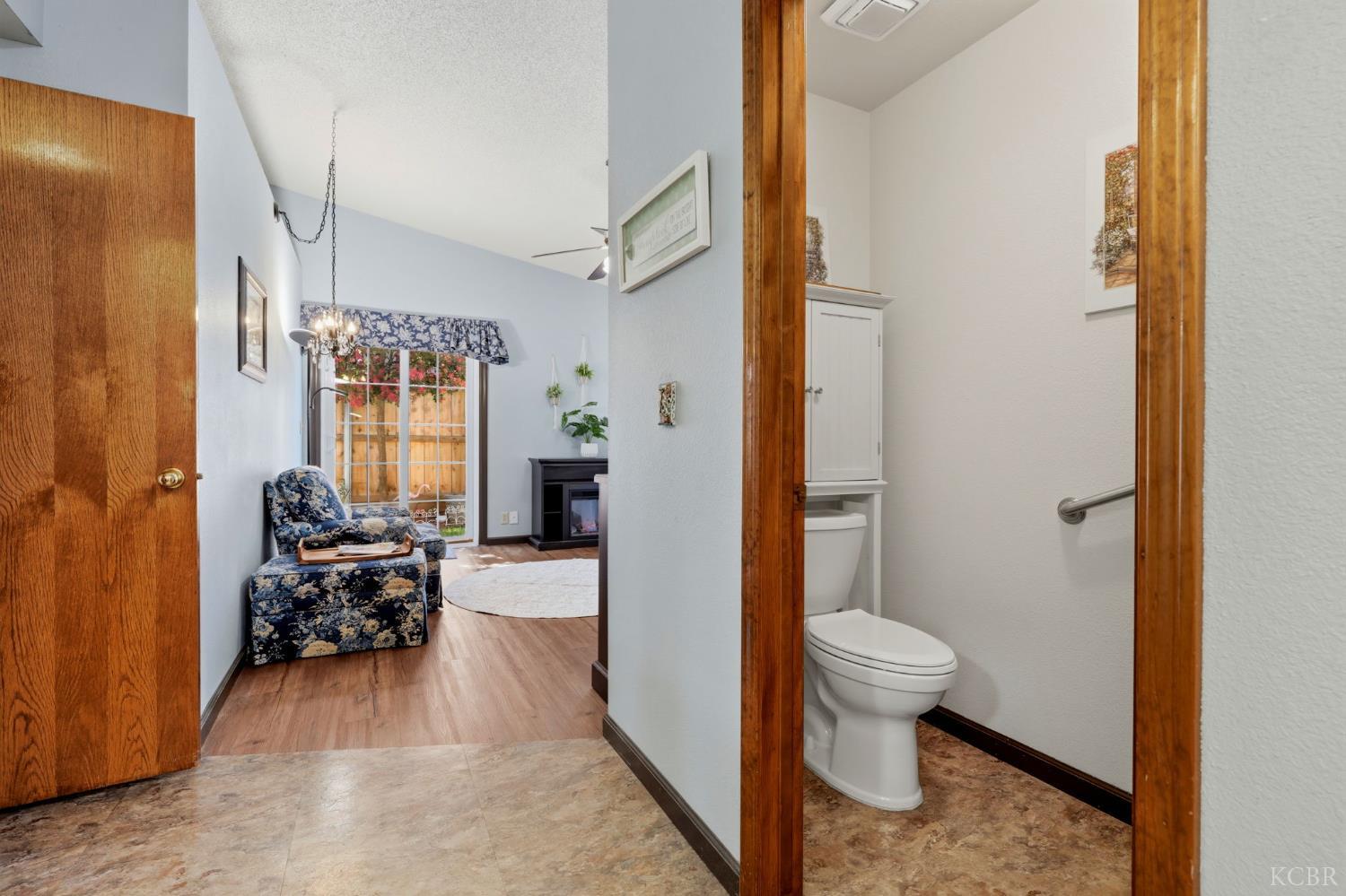 89 Devon Dr, Lemoore, CA 93245