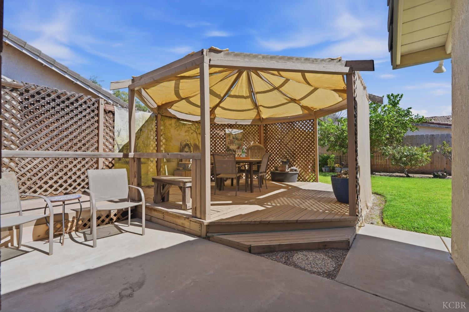 89 Devon Dr, Lemoore, CA 93245