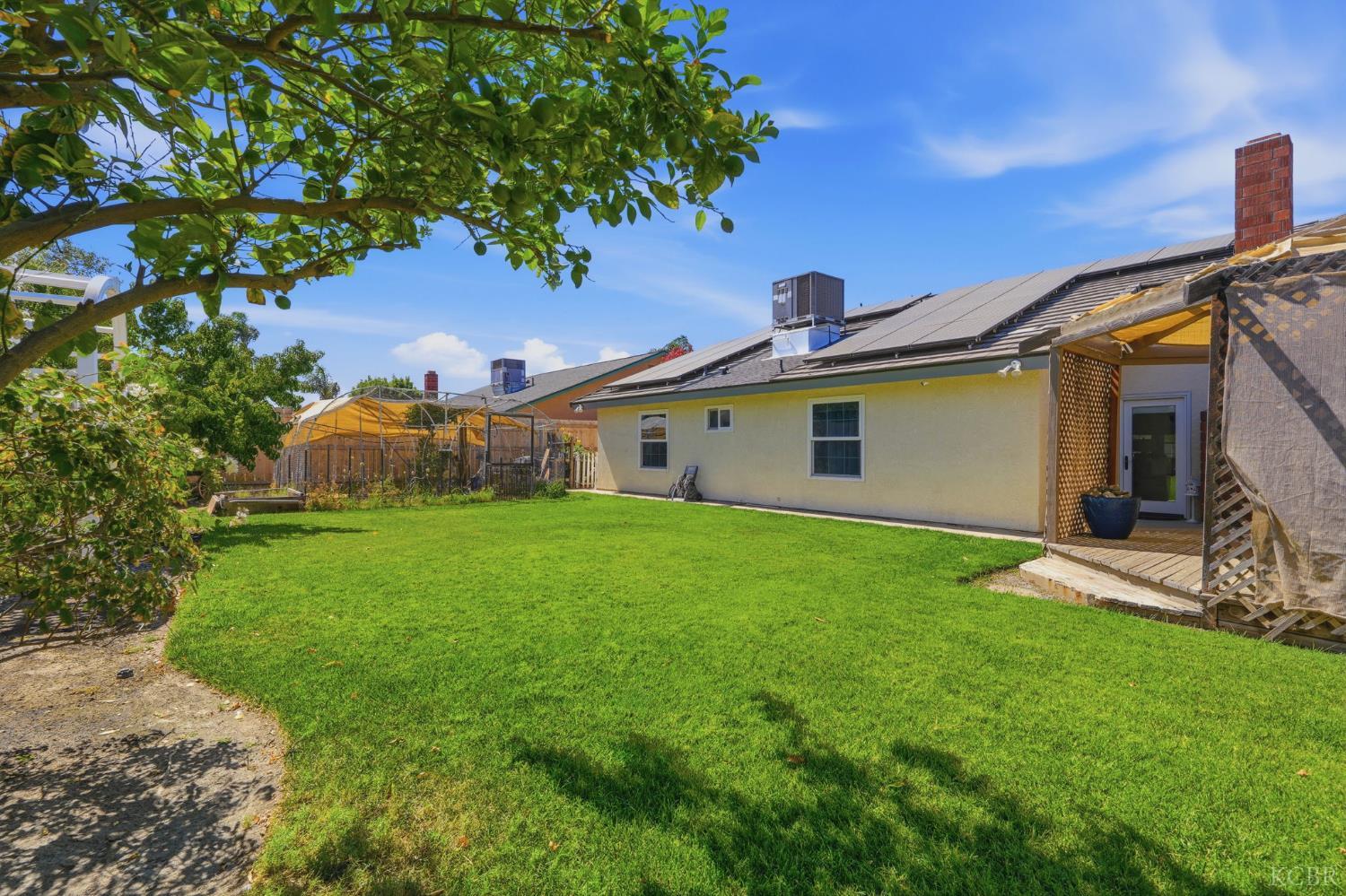 89 Devon Dr, Lemoore, CA 93245