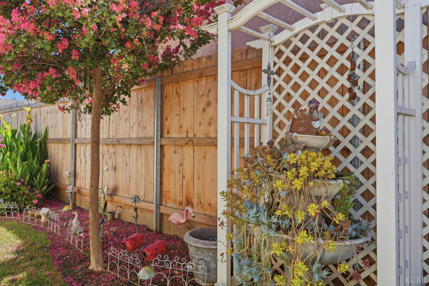 89 Devon Dr, Lemoore, CA 93245
