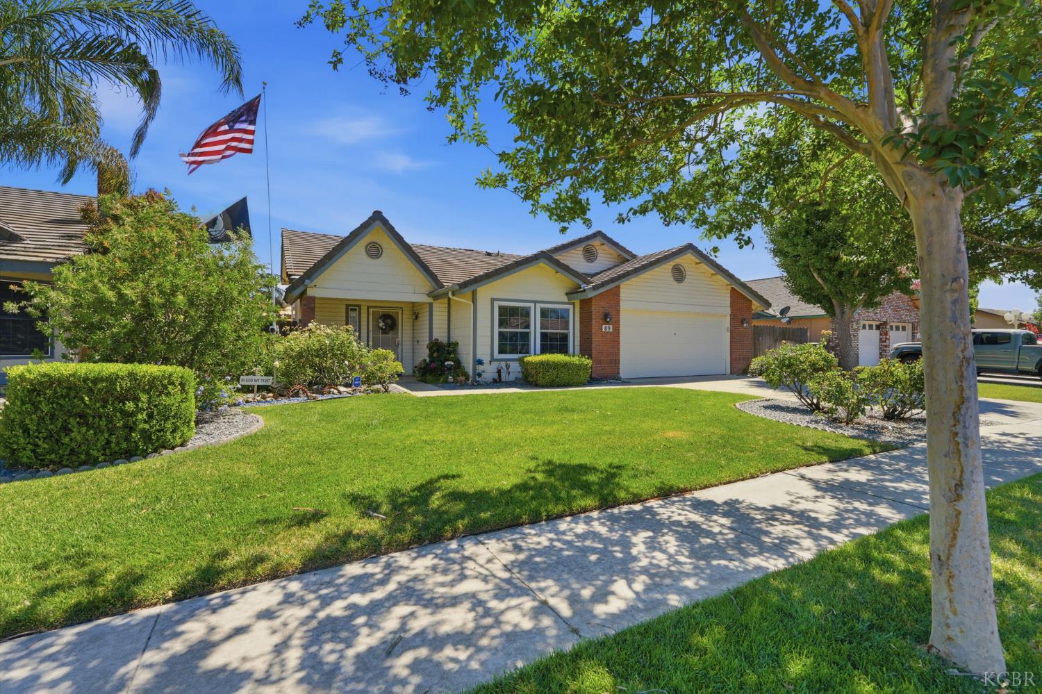 89 Devon Dr, Lemoore, CA 93245