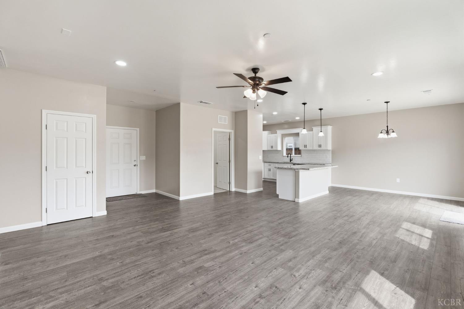3447 E Douglas Ave, Visalia, CA 93292