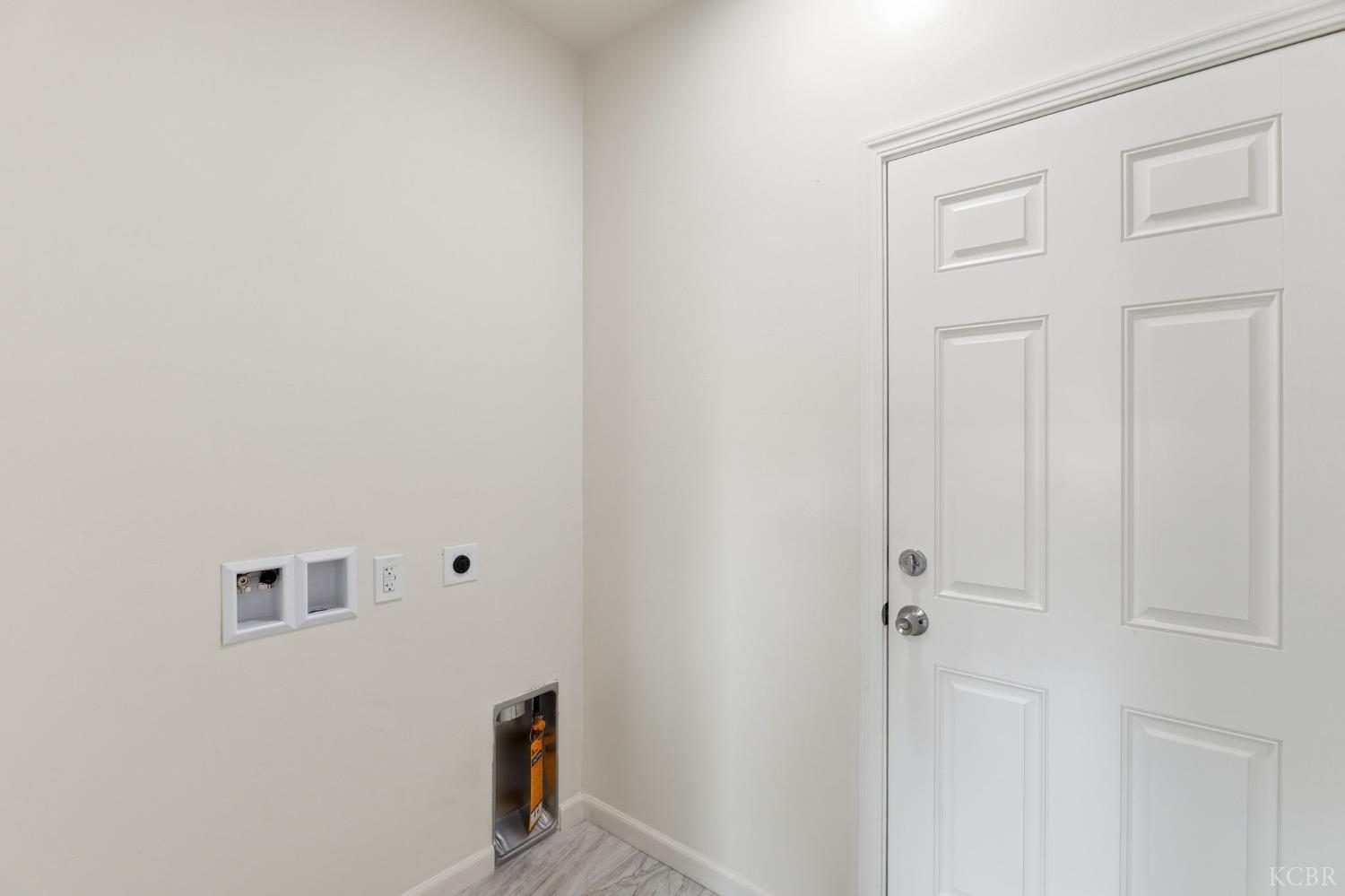 3447 E Douglas Ave, Visalia, CA 93292