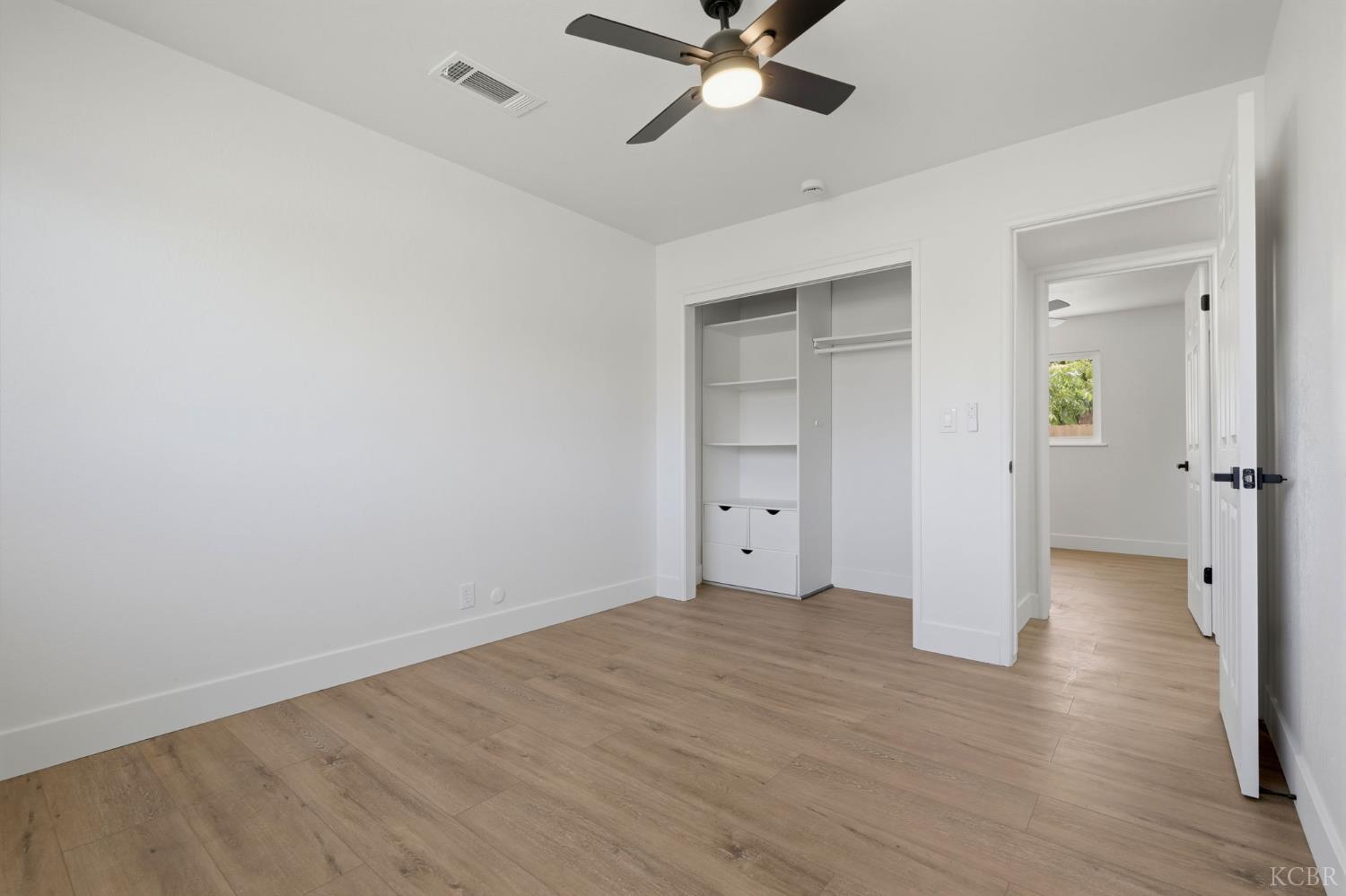 11062 Randall Cir, Armona, CA 93202