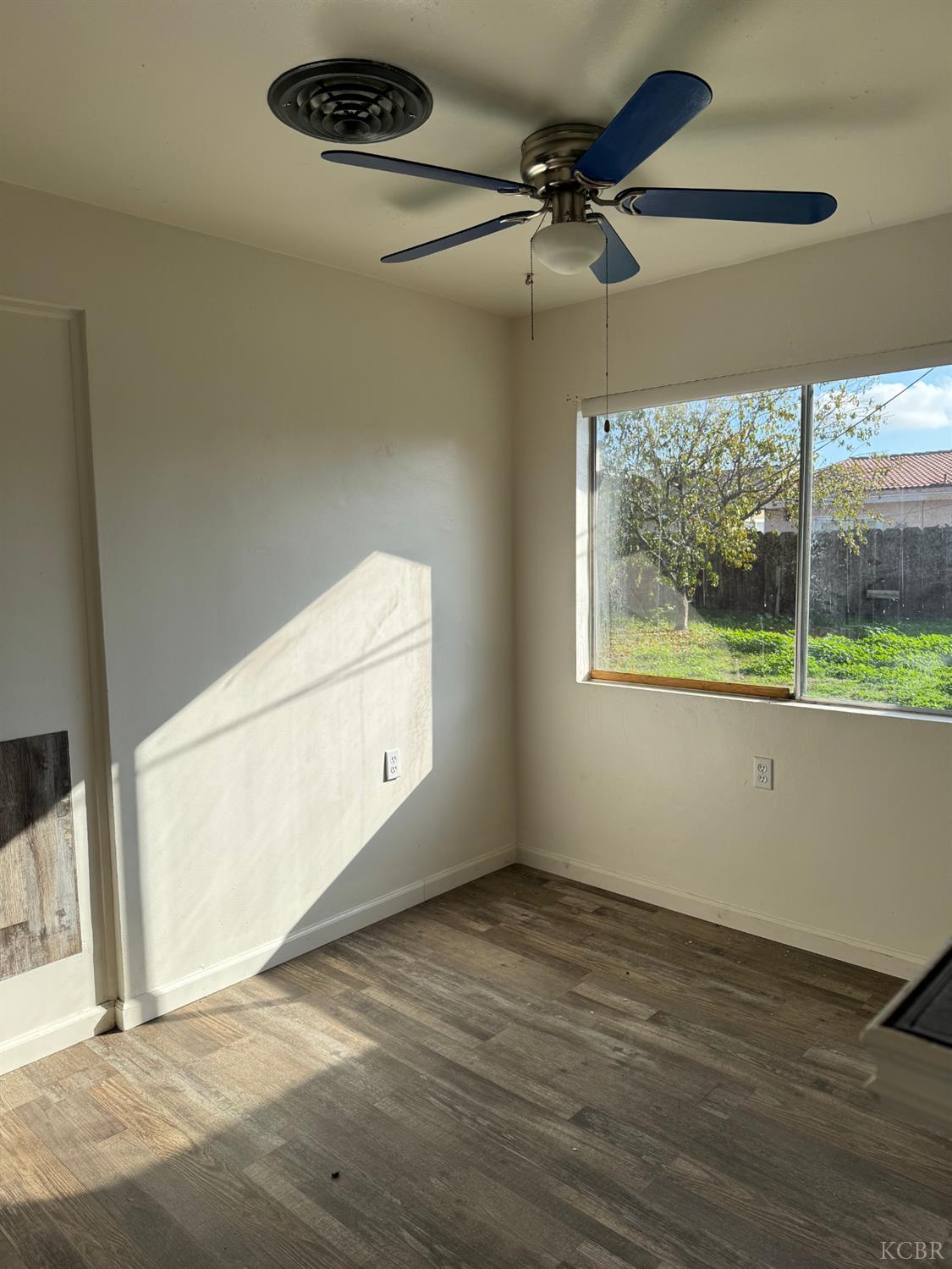 315 W Glendale Ave, Lemoore, CA 93245