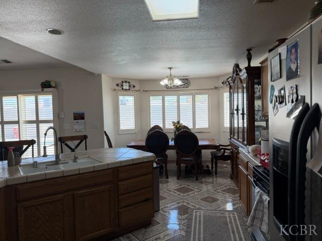 2431 Ranier Way, Hanford, CA 93230